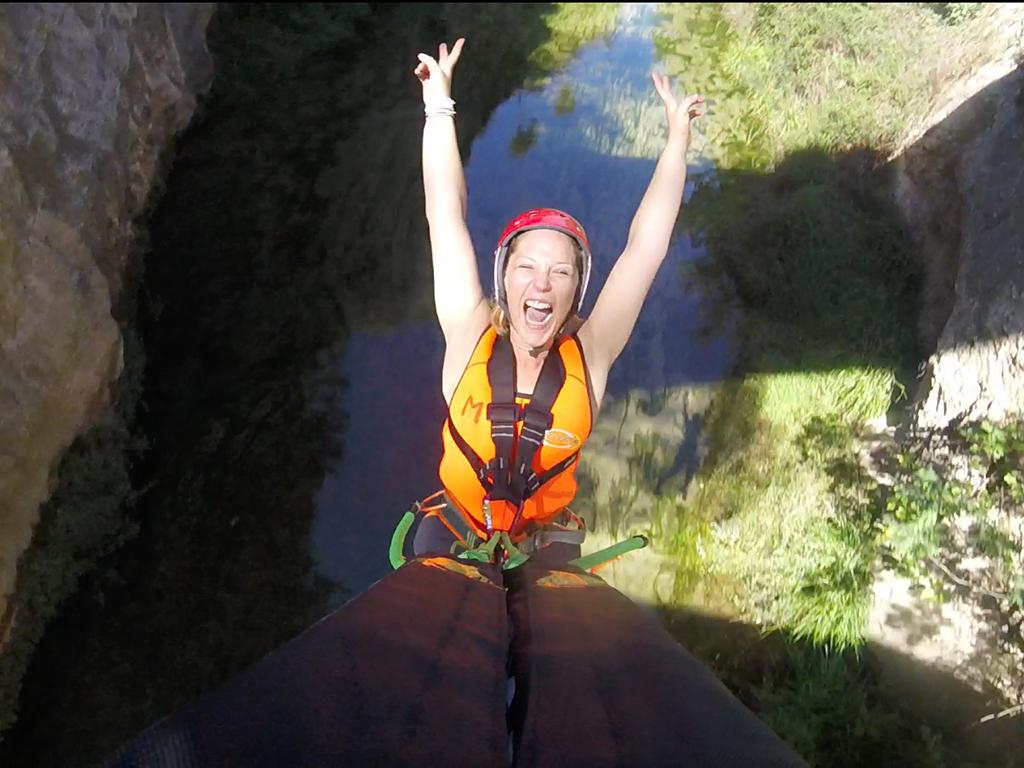 Water bungee jumping in Valencia: Flying beyond your wildest dreams